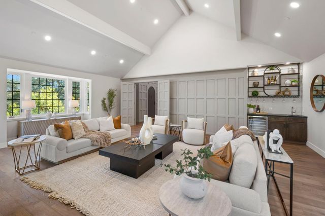 260 Robin Road, Hillsborough, CA 94010