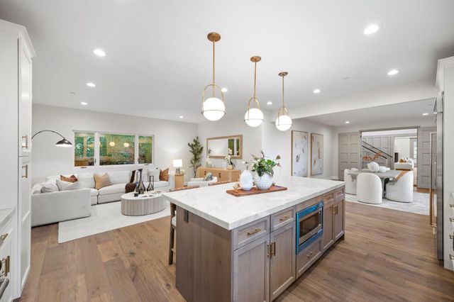 260 Robin Road, Hillsborough, CA 94010
