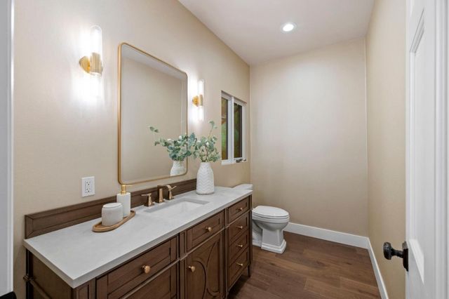 260 Robin Road, Hillsborough, CA 94010