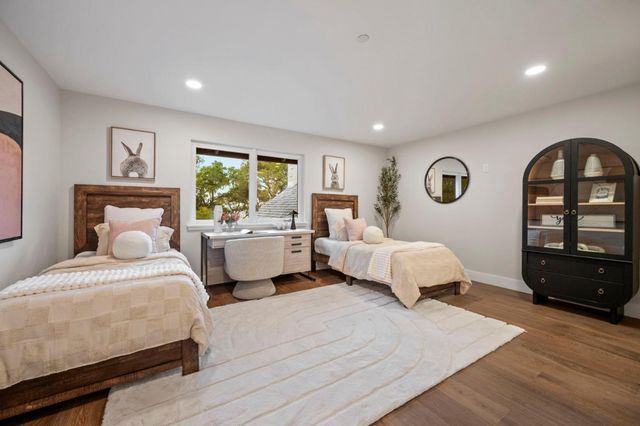 260 Robin Road, Hillsborough, CA 94010
