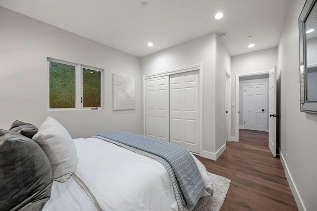 260 Robin Road, Hillsborough, CA 94010