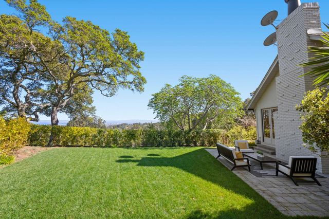 260 Robin Road, Hillsborough, CA 94010