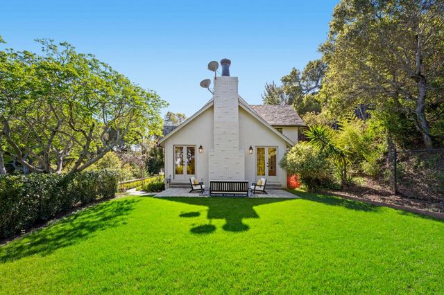 260 Robin Road, Hillsborough, CA 94010