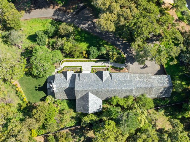 260 Robin Road, Hillsborough, CA 94010