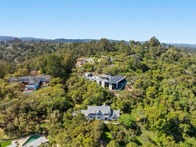 260 Robin Road, Hillsborough, CA 94010
