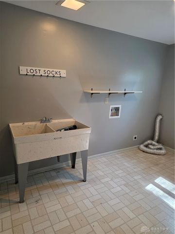 5526 Red Coach Road, Dayton, OH 45429