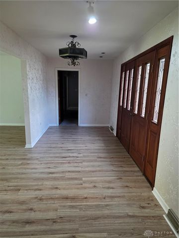 5526 Red Coach Road, Dayton, OH 45429