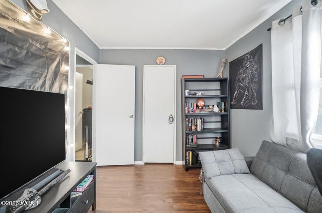 557 W Ashton Avenue, Lima, OH 45801