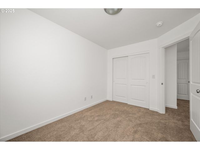 536 RABER Rd, Eugene, OR 97402