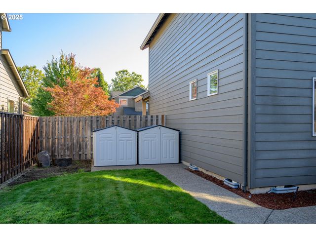 536 RABER Rd, Eugene, OR 97402