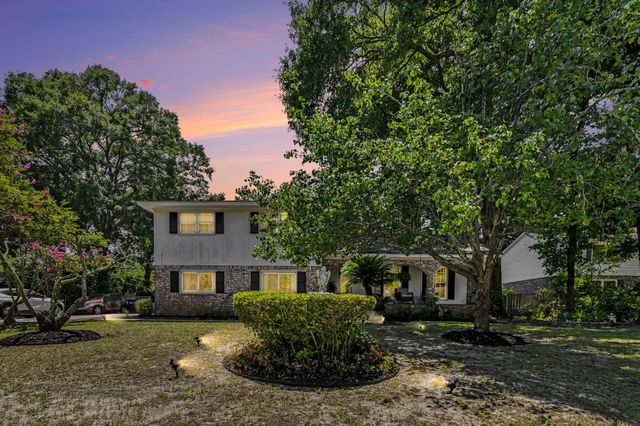 649 Pelzer Drive, Mount Pleasant, SC 29464