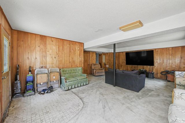 649 Pelzer Drive, Mount Pleasant, SC 29464