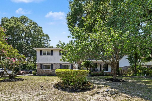 649 Pelzer Drive, Mount Pleasant, SC 29464