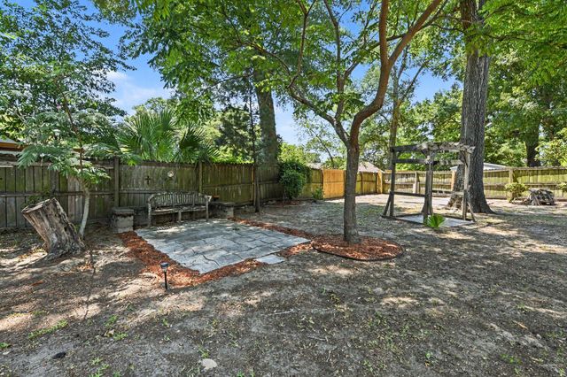 649 Pelzer Drive, Mount Pleasant, SC 29464