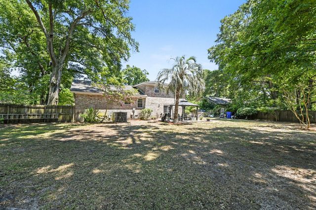 649 Pelzer Drive, Mount Pleasant, SC 29464