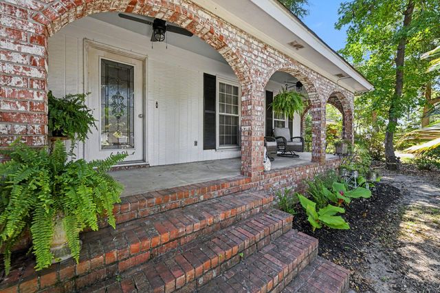 649 Pelzer Drive, Mount Pleasant, SC 29464