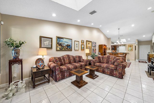 10069 Andrea Lane A, Boynton Beach, FL 33437