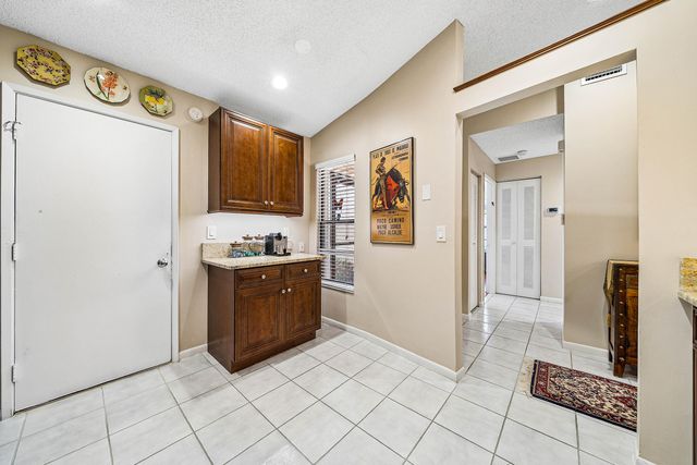 10069 Andrea Lane A, Boynton Beach, FL 33437