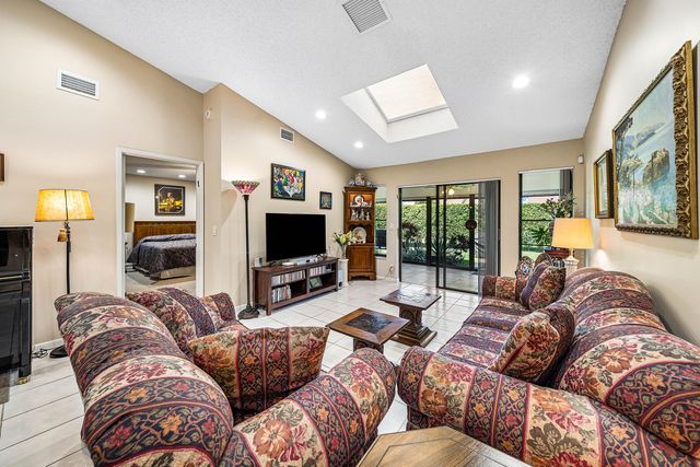 10069 Andrea Lane A, Boynton Beach, FL 33437