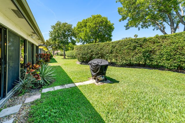 10069 Andrea Lane A, Boynton Beach, FL 33437