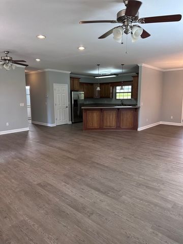 183 Chestnutt Road, Slocomb, AL 36375