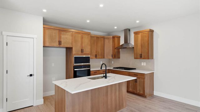 21556 SE Etna Place, Bend, OR 97702