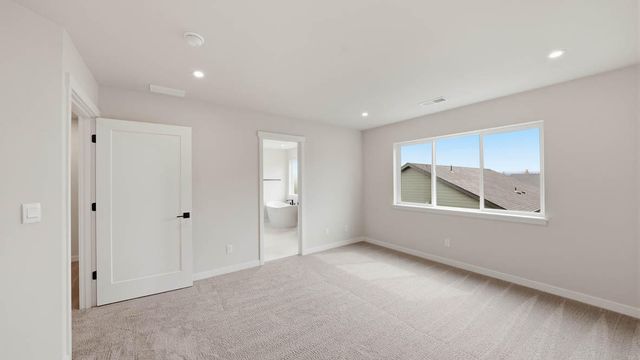 21556 SE Etna Place, Bend, OR 97702