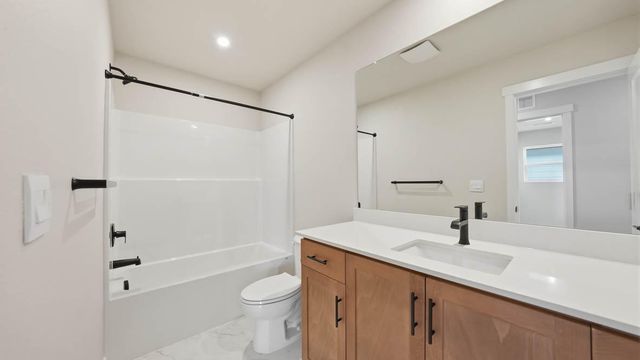 21556 SE Etna Place, Bend, OR 97702