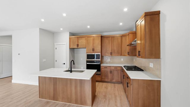 21556 SE Etna Place, Bend, OR 97702