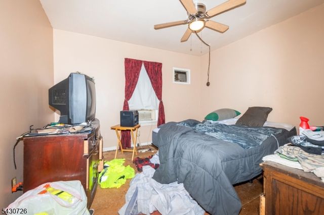 230 Aldene Rd, Roselle Boro, NJ 07203