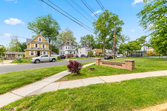 230 Aldene Rd, Roselle Boro, NJ 07203