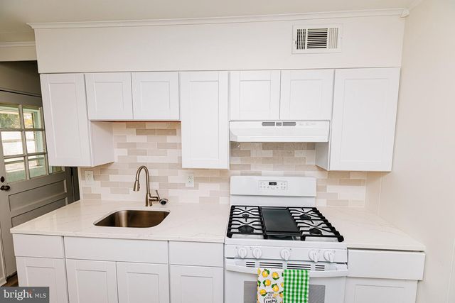 252 N OLDS BLVD, Fairless Hills, PA 19030