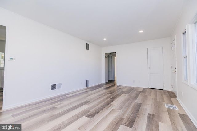 252 N OLDS BLVD, Fairless Hills, PA 19030