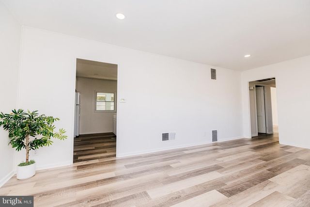 252 N OLDS BLVD, Fairless Hills, PA 19030