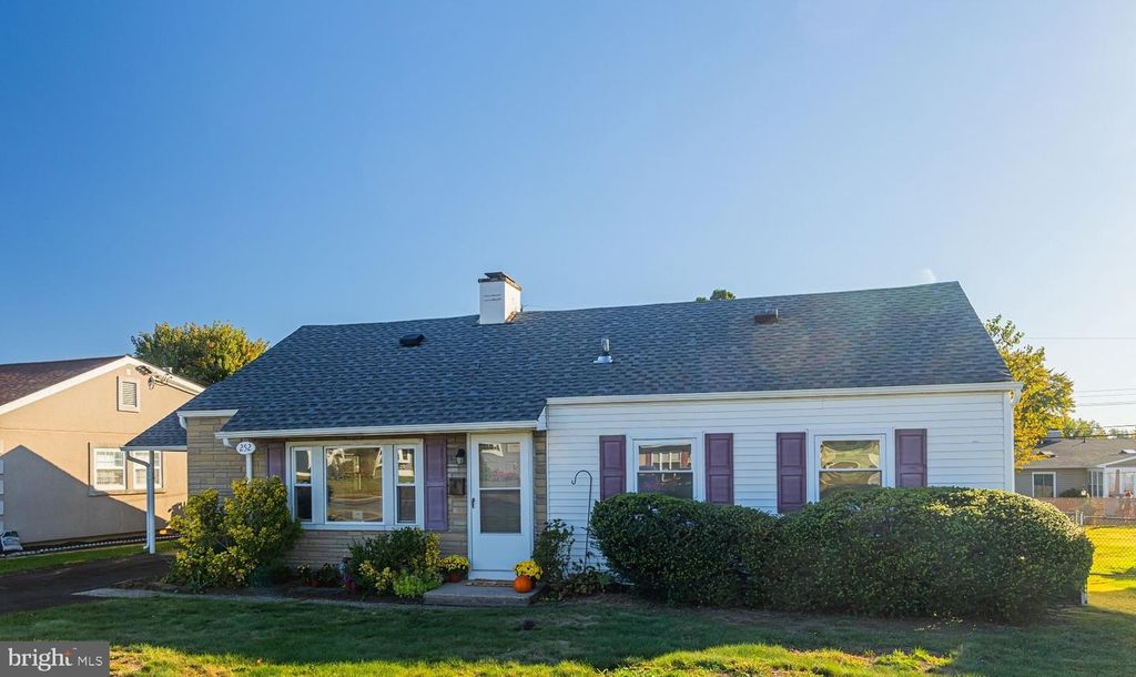 252 N OLDS BLVD, Fairless Hills, PA 19030