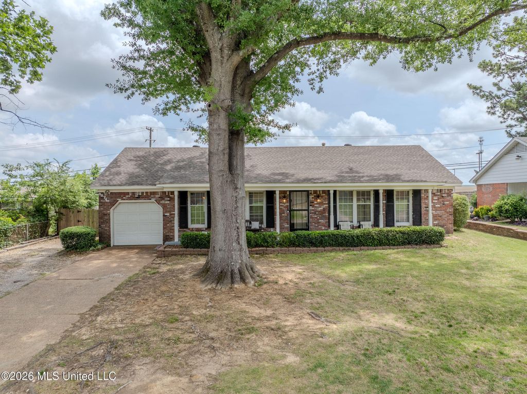 8874 Chesterfield Drive, Southaven, MS 38671 — exterior