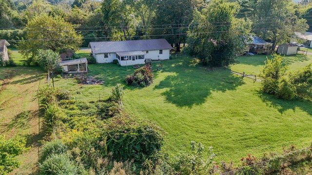 333 Price Circle, Spring City, TN 37381