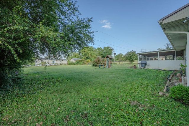 333 Price Circle, Spring City, TN 37381