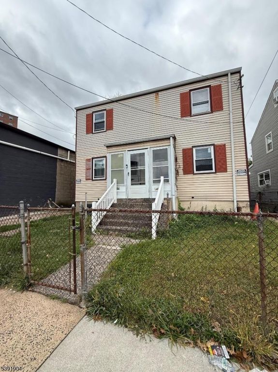 111 Hanford St, Newark City, NJ 07114