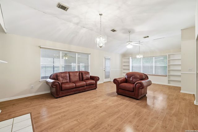 7518 Sutters Mine, Converse, TX 78109