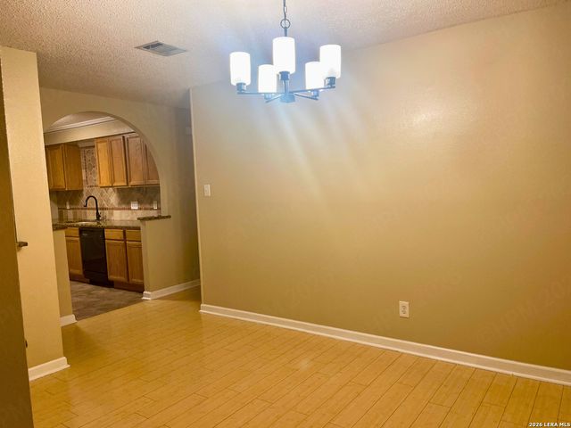 9247 RIDGE GROVE ST, San Antonio, TX 78250
