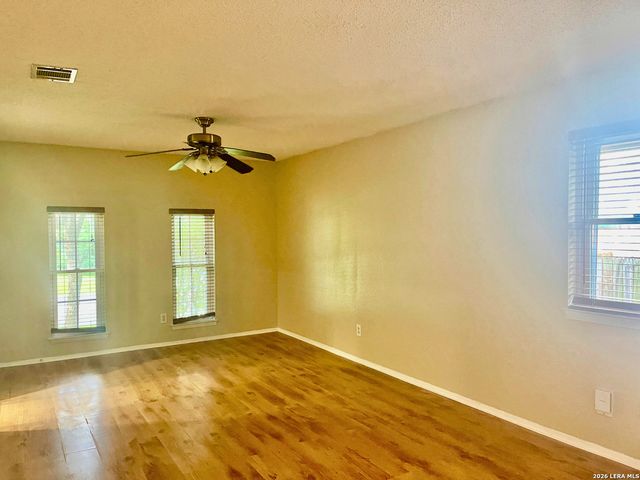 9247 RIDGE GROVE ST, San Antonio, TX 78250