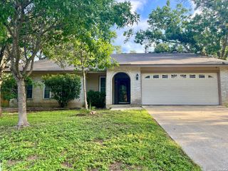9247 RIDGE GROVE ST, San Antonio, TX 78250