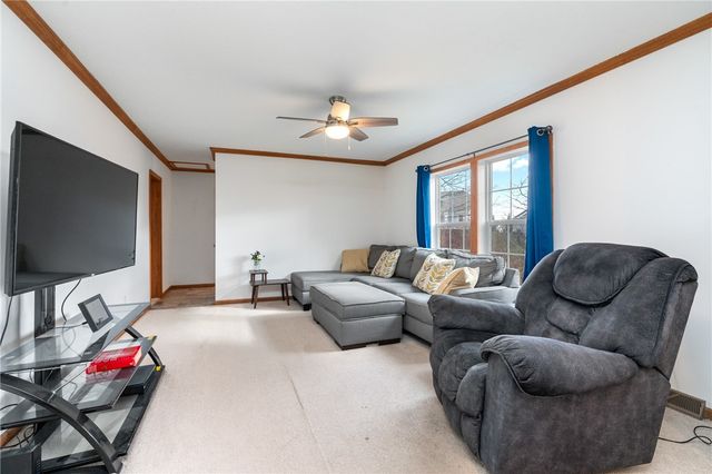 743 Slate Ave, Cranberry Twp, PA 16066