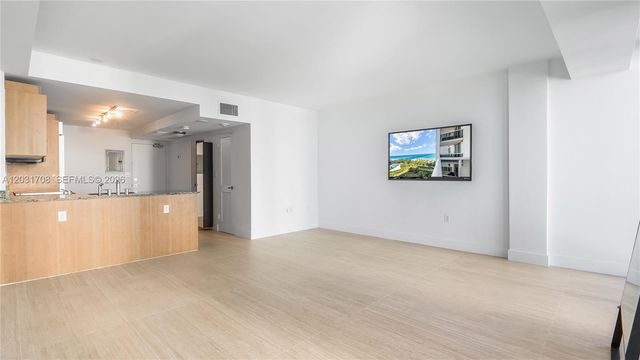 10275 Collins Ave 905, Bal Harbour, FL 33154