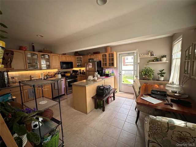 568 Irving Street, Westbury, NY 11590