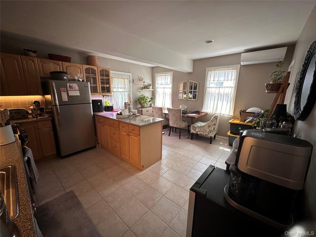 568 Irving Street, Westbury, NY 11590