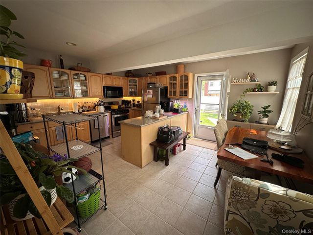 568 Irving Street, Westbury, NY 11590