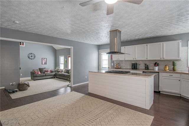 10273 Luman Lane, Twinsburg, OH 44087