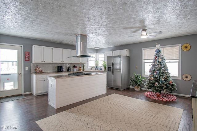 10273 Luman Lane, Twinsburg, OH 44087